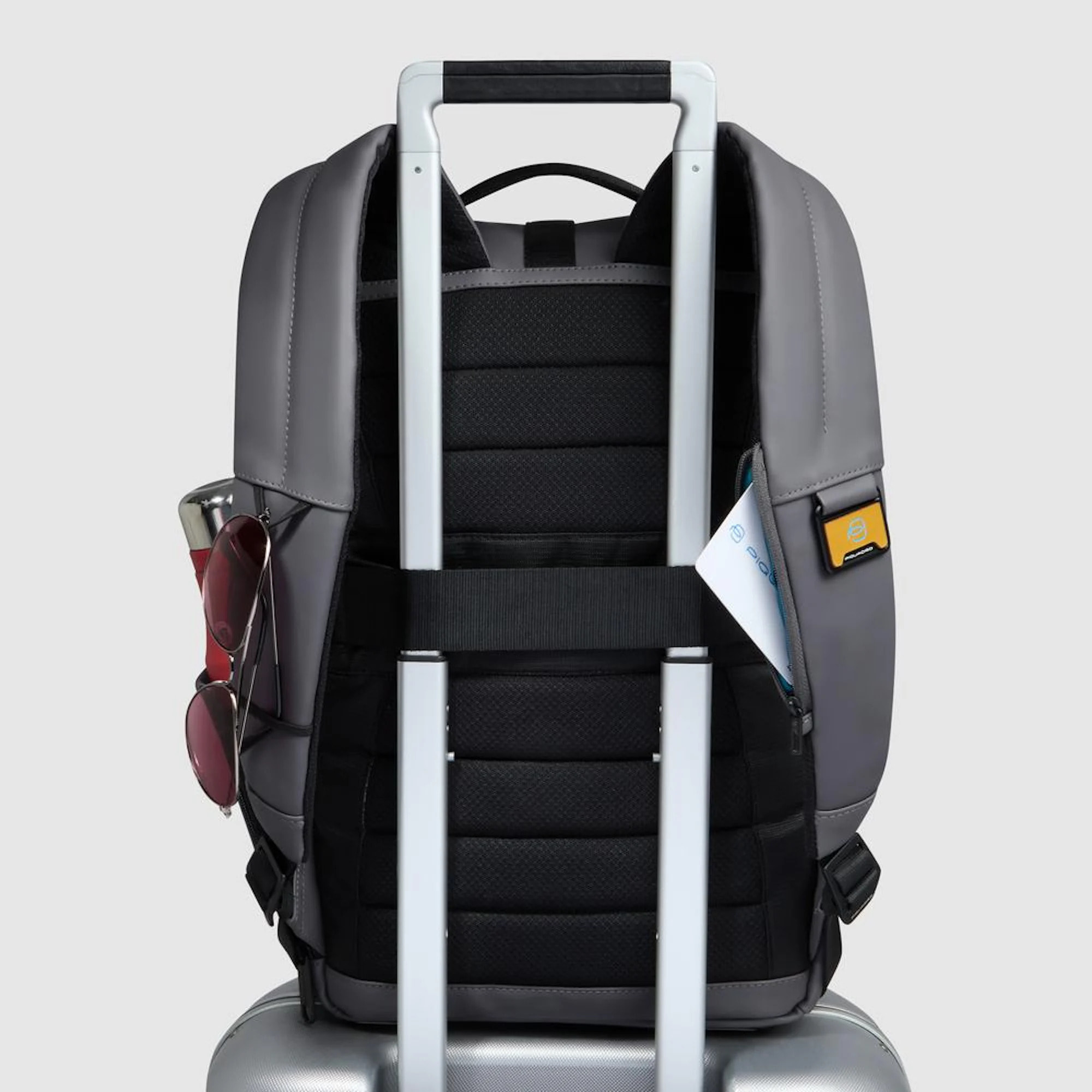 Piquadro Zaino porta pc e iPad® resistente all'acqua con protezioni antiurto e RFID