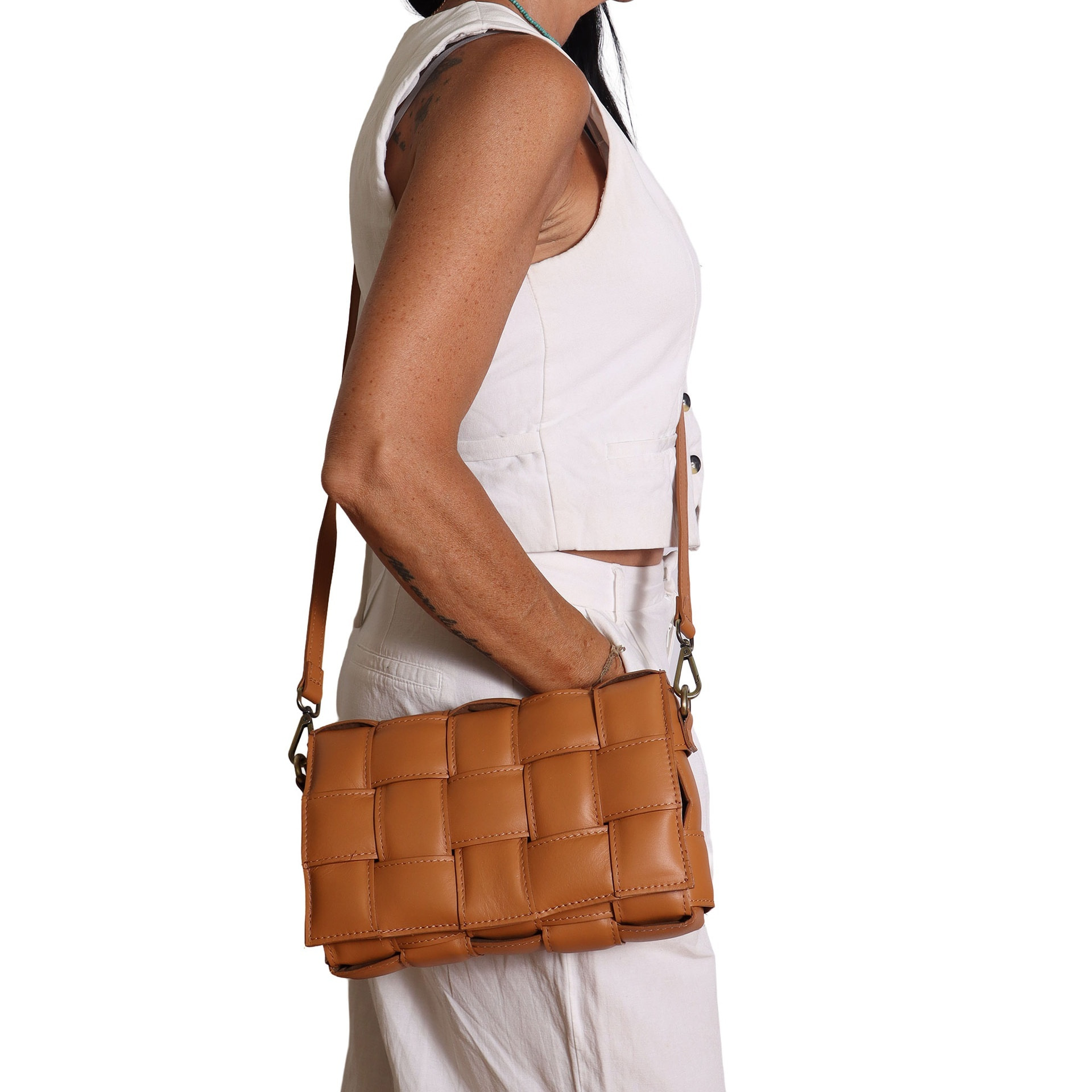 Borsa a tracolla da donna Made in Italy - Modello Artena - 100% pelle - 26.0 x 17.0 x 6.0 cm