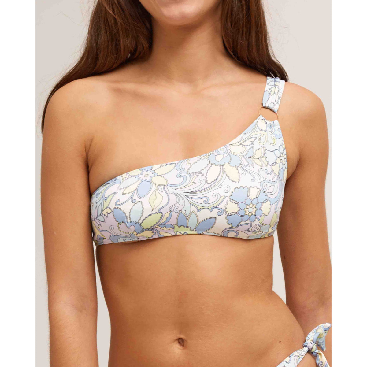 Top de bikini asimétrico con estampado