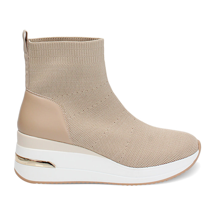 Slip on de mujer beige en tejido