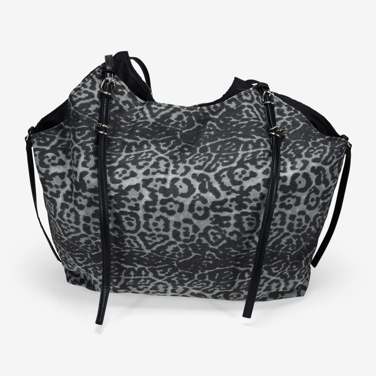 Bolso de hombro negro con hebillas metálicas