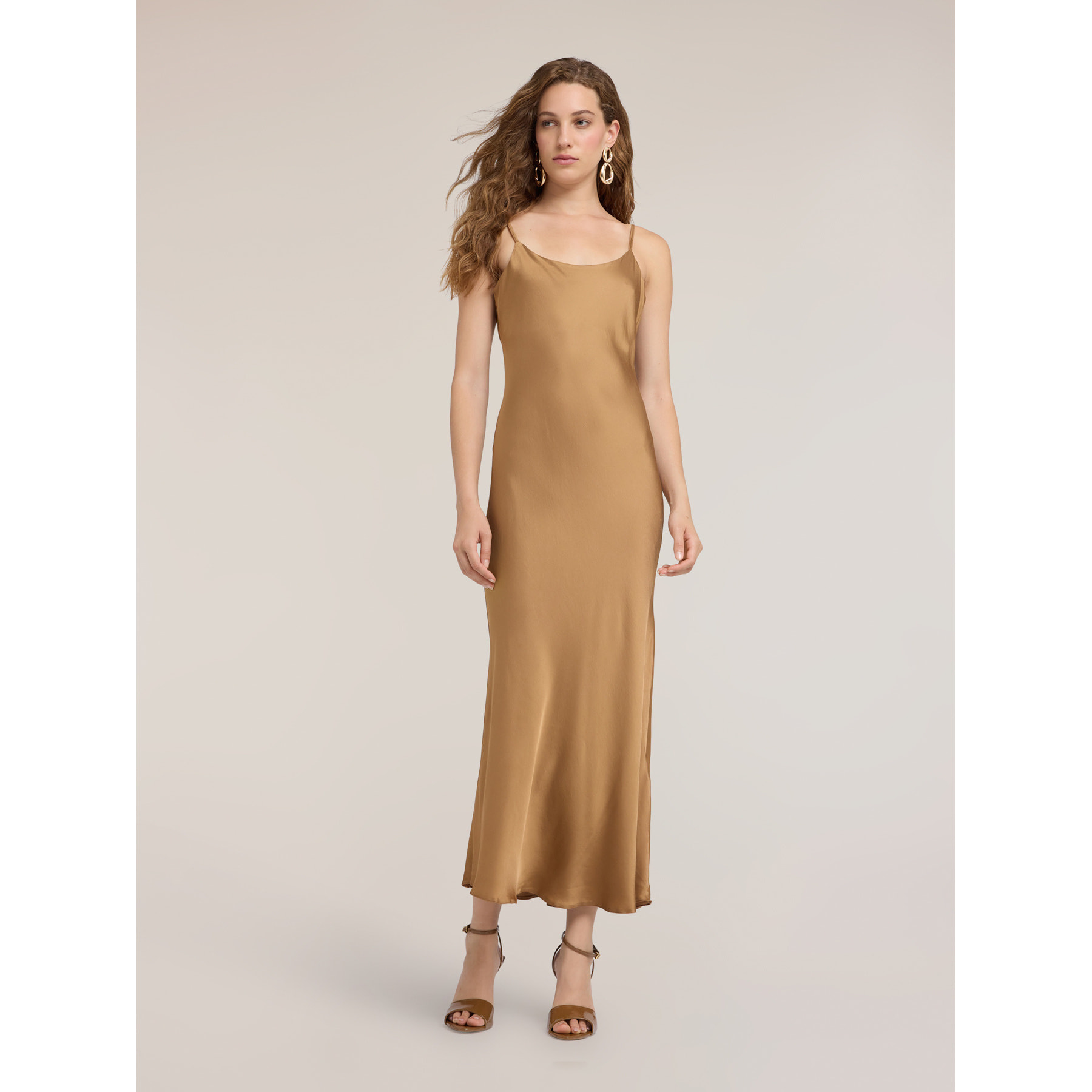 Motivi - Vestido largo de satén con tirantes finos - Beige