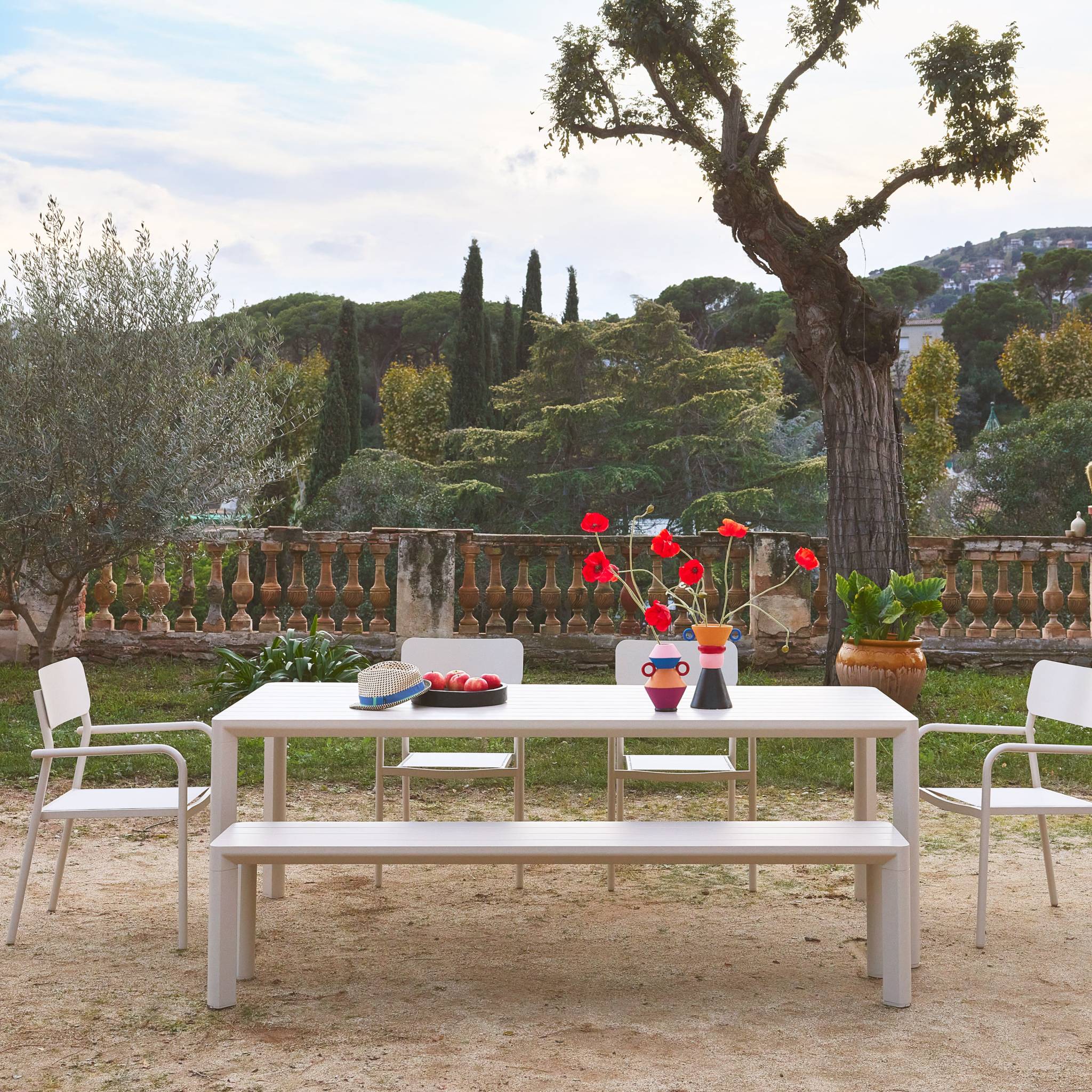 Table de jardin beige SACRAMENTO aluminium. 8 places. 220 x 100 x 75 cm