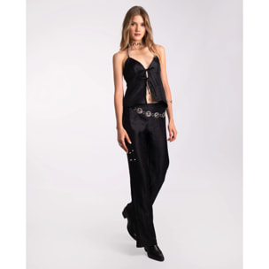 Pantalón recto satinado.