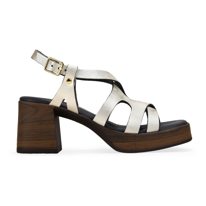 Sandalias de tacón doradas en piel con suela de madera