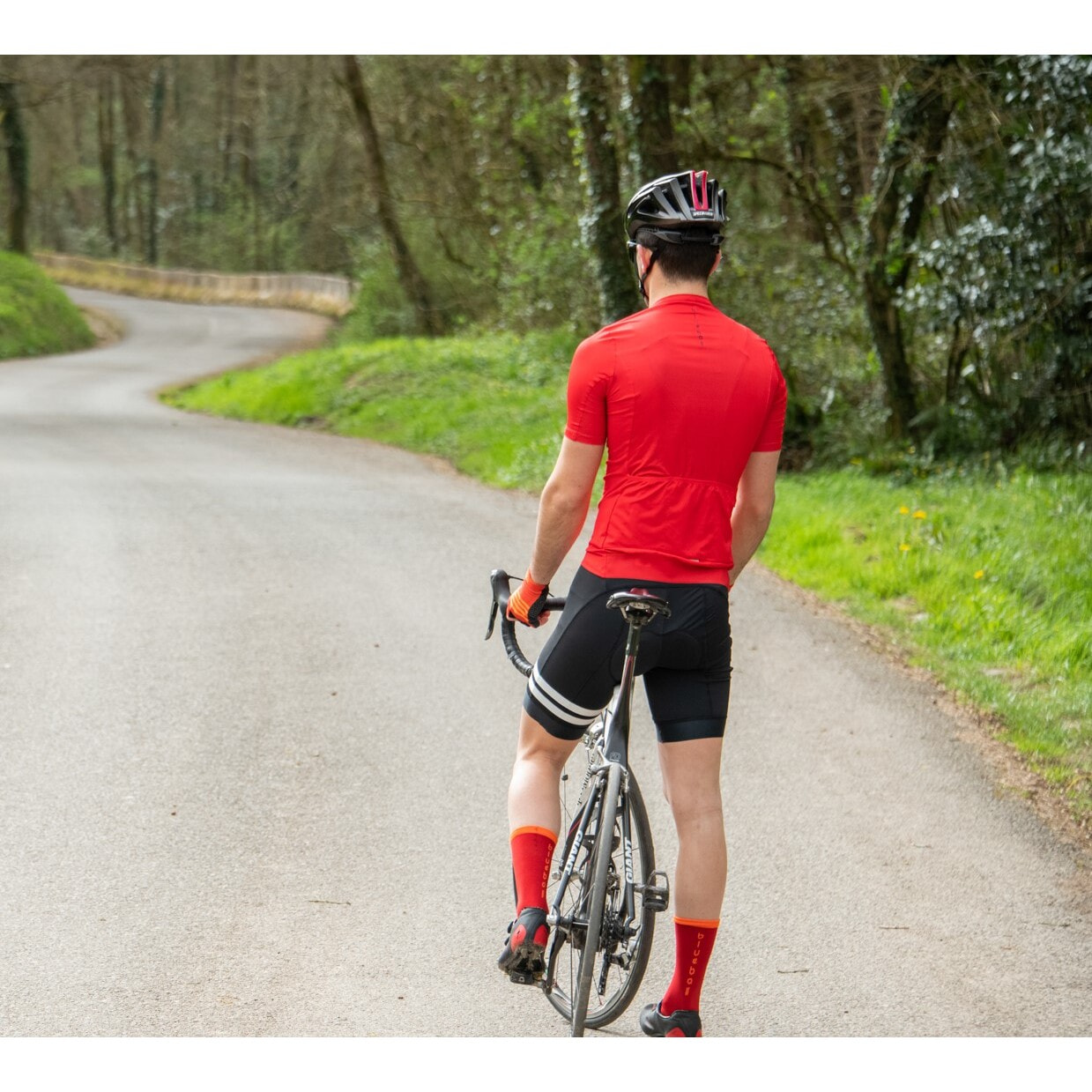 CULOTTE DE COMPRESIÓN CICLISMO PARA HOMBRE CORTO BLUEBALL EN NEGRO