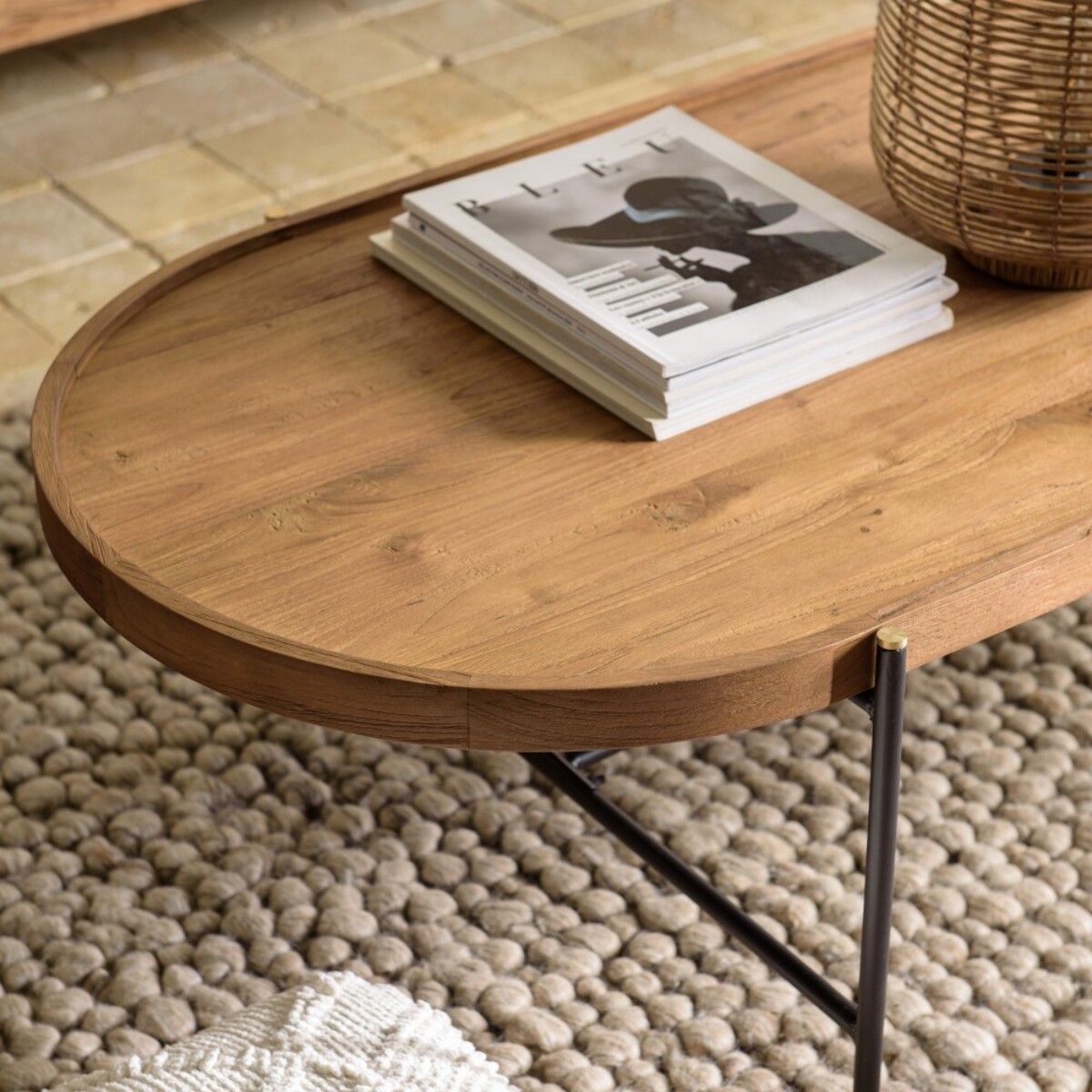 SIXTINE - Table basse ovale 140x63cm plateau en bois de teck recyclé