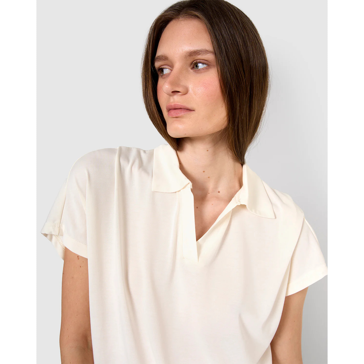 Camiseta polera manga corta natural
