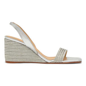 Sandalia destalonada Barby trenzada en acabado metalizado