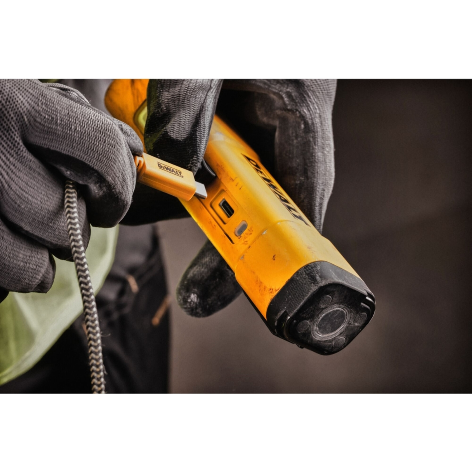 Lampe de poche USB-C - DEWALT - DCL183-XJ