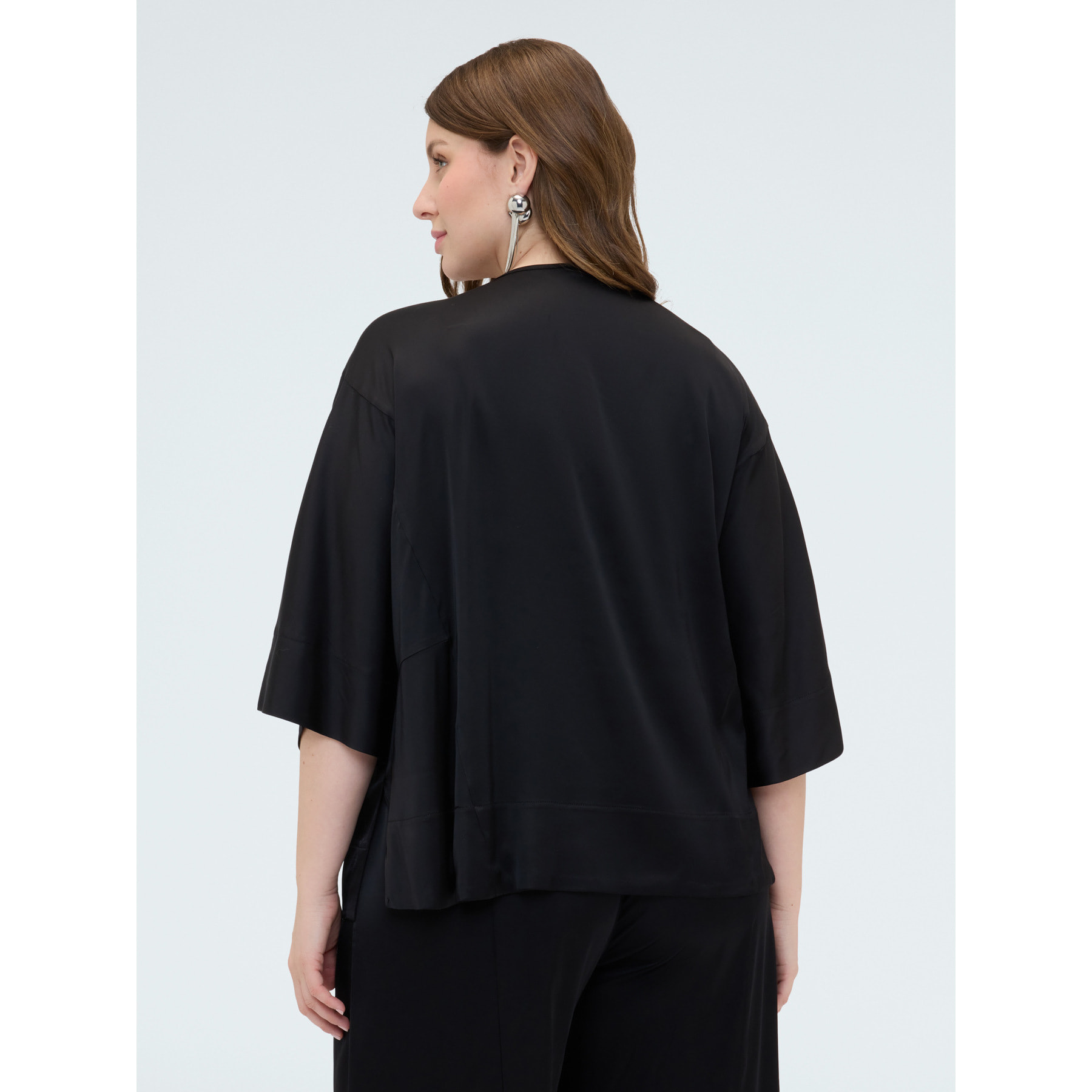Fiorella Rubino - Blusa in raso con scollo a barchetta - Nero