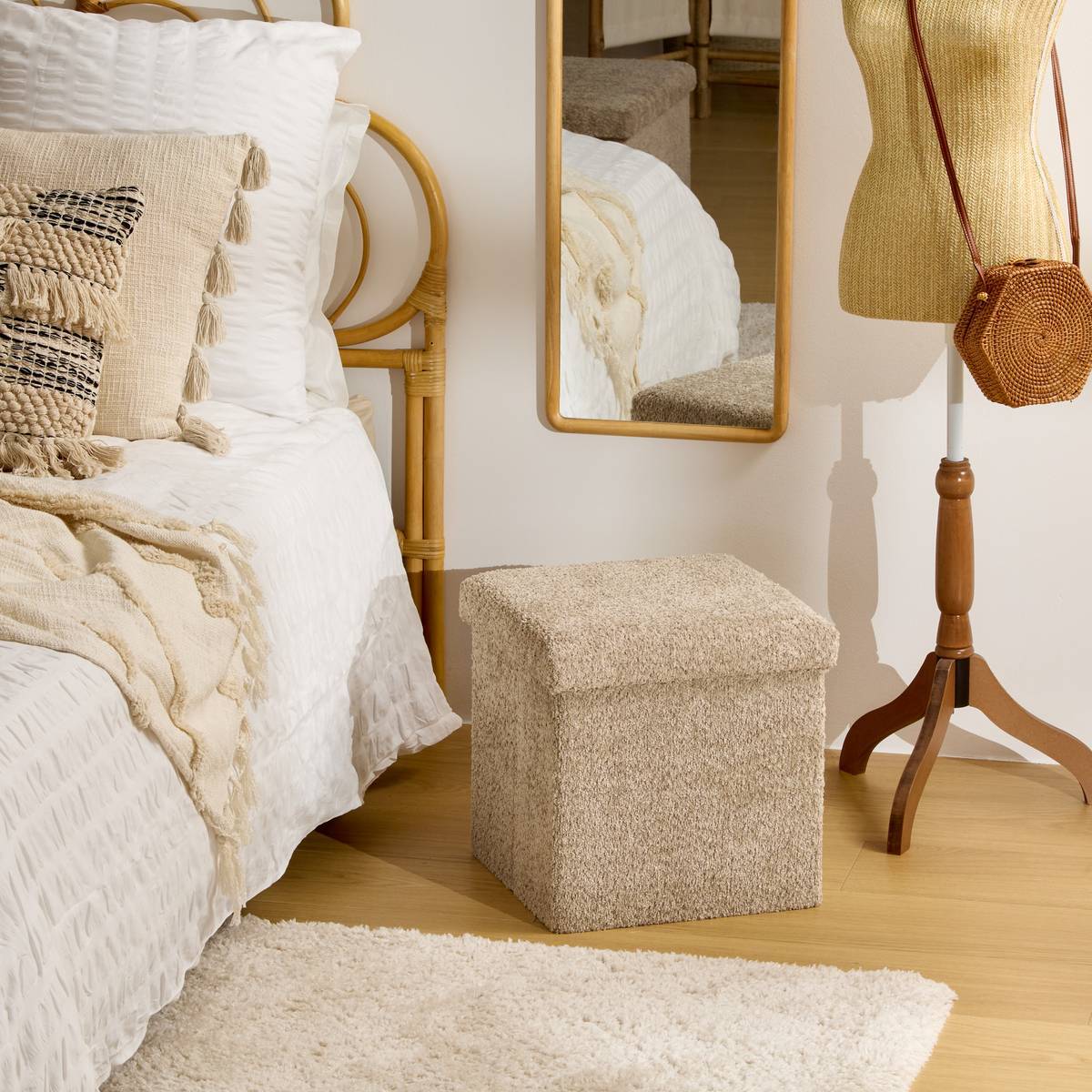 Pouf Pliable Coffre Soana en bouclette Beige foncé 38x38cm