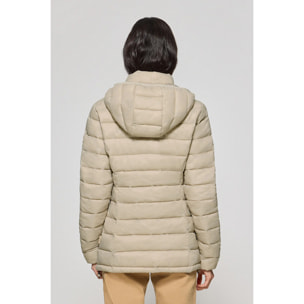 Chaqueta ultralight beige oscuro Cintia de capucha extraíble y bordado PC
