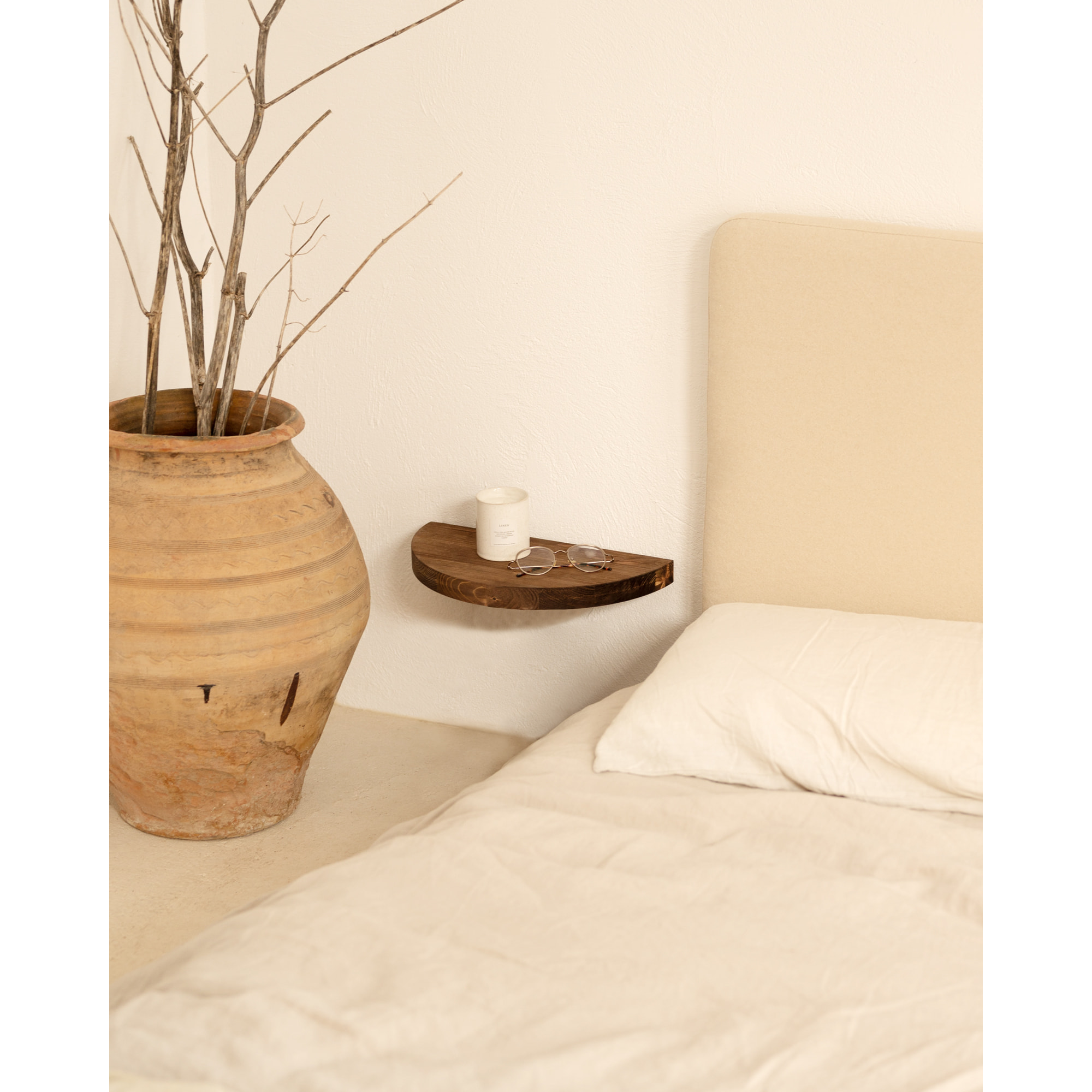 Table de chevet flottante en bois massif ton noyer 3x40cm Hauteur: 3.2 Longueur: 40 Largeur: 19.5