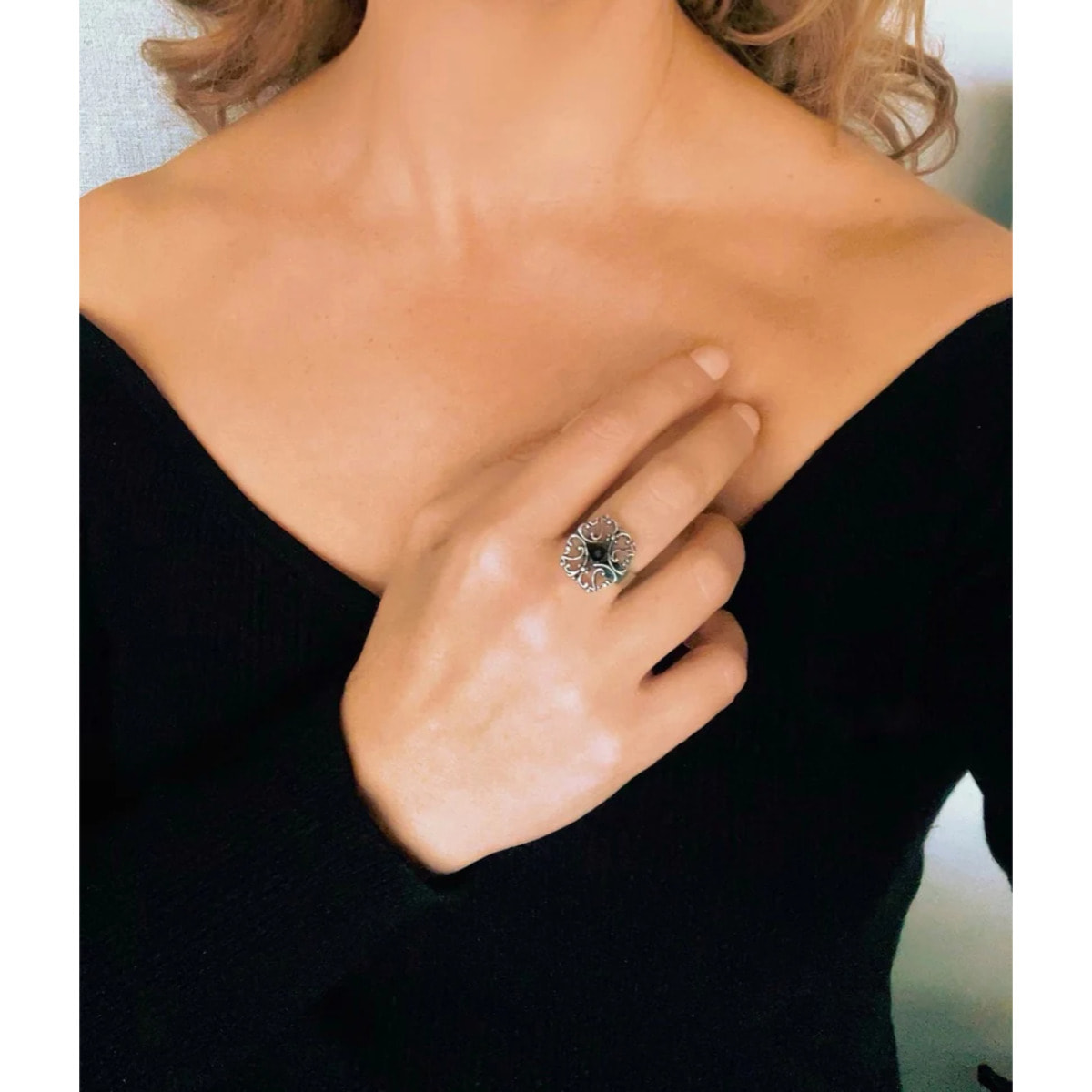 Anillo Vintage oval y cristal negro plata envejecida