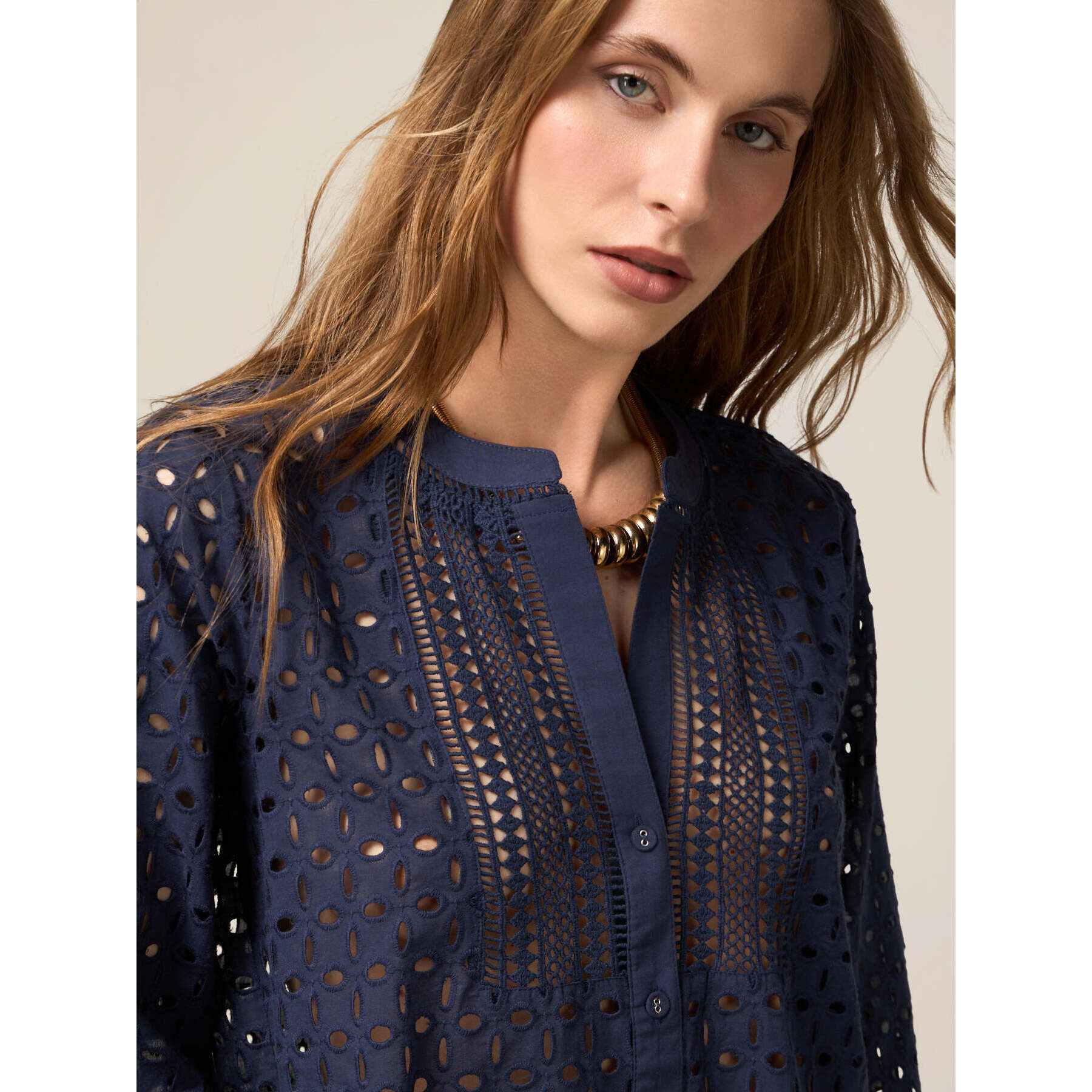 Oltre - Blusa de encaje inglés transparente - Azul