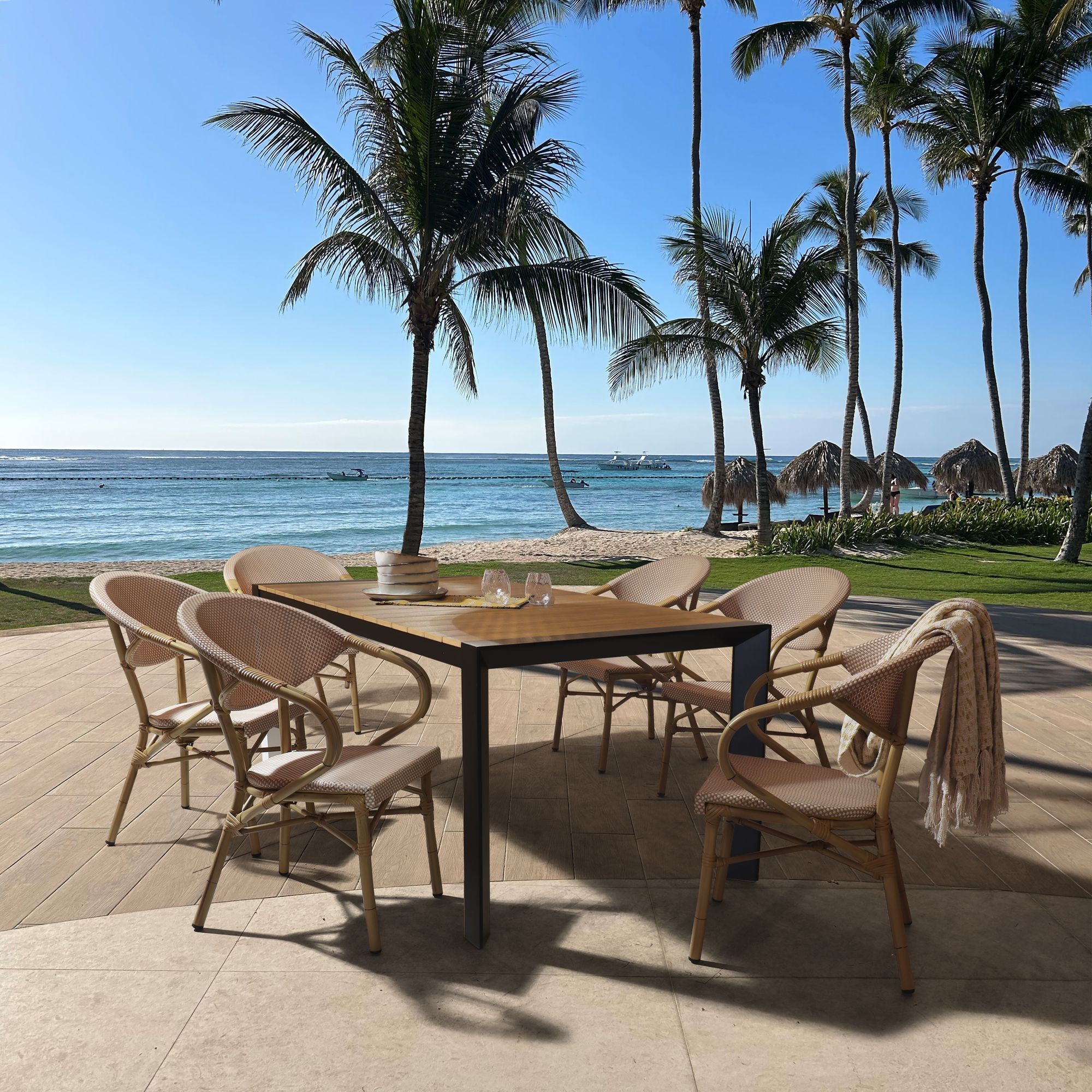Lot de 2 fauteuils de table en aluminium et effet rotin beige AMALFI