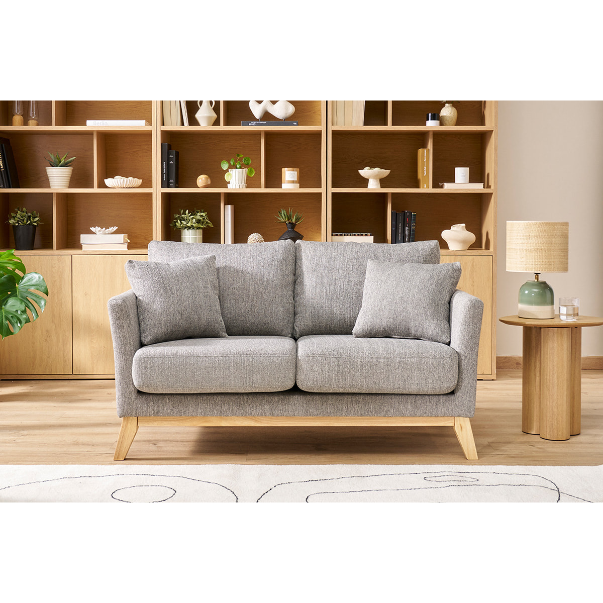 Canapé scandinave déhoussable 2 places en tissu gris clair et bois clair OSLO