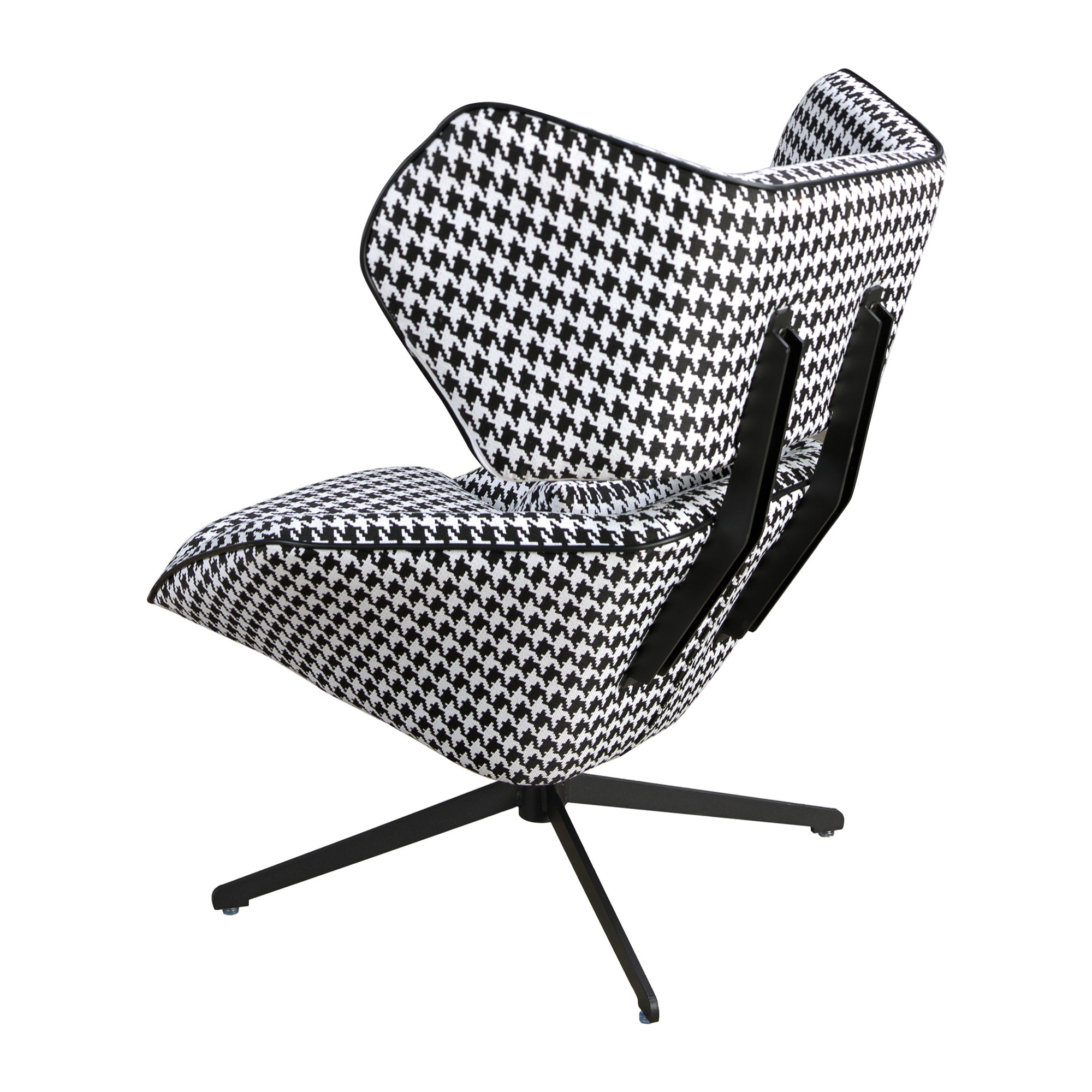 Sillón Angel Cerdá giratorio con reposabrazos con asiento y respaldo tapizados en tela blanca y negra patas de acero inoxidable en epoxi negro 85x95x98cm