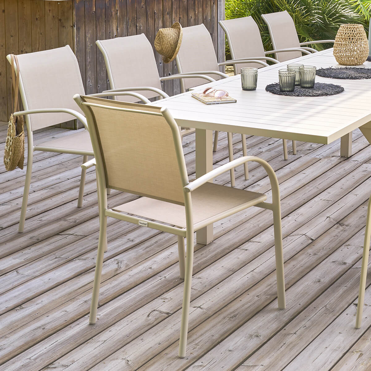 Fauteuil de jardin empilable "Piazza" lin & argile en aluminium traité en epoxy