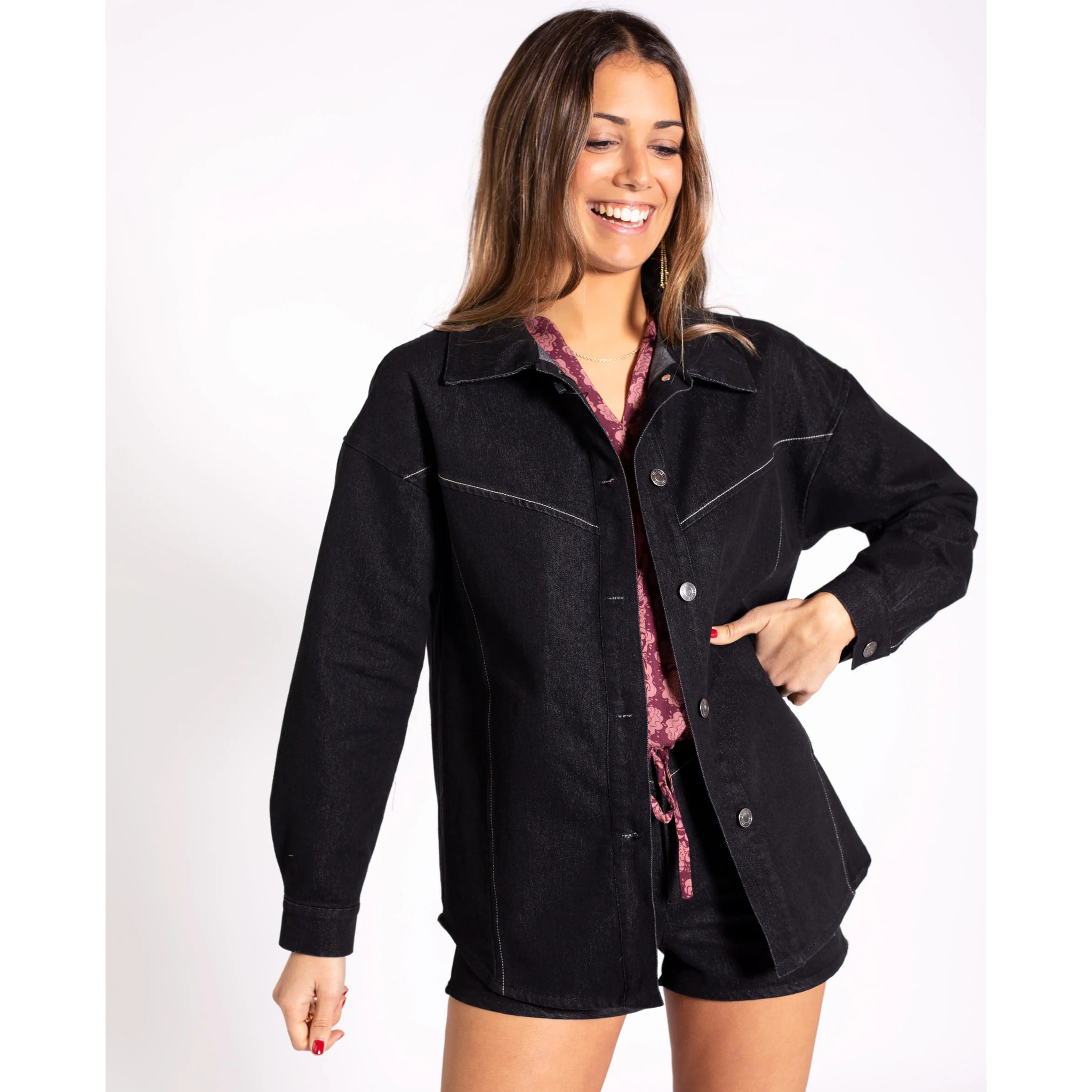 Chaqueta de mujer vaquera oversize.