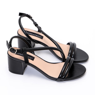 Sandali in simil pelle con tacco comodo