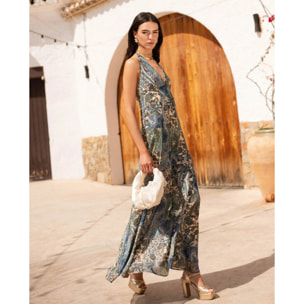 Vestido largo halter con escote pico y estampado paisley