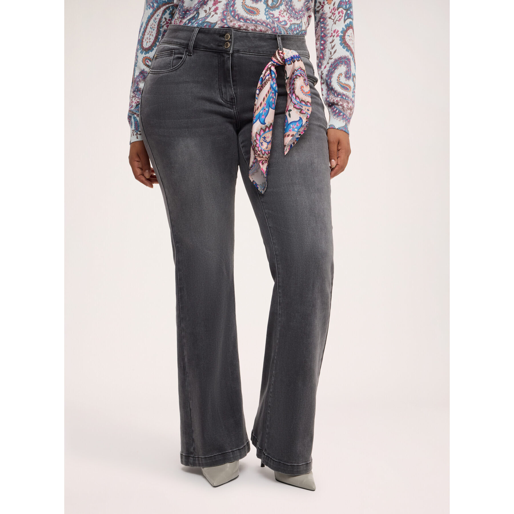 Fiorella Rubino - Jeans Flare con pañuelo - Gris