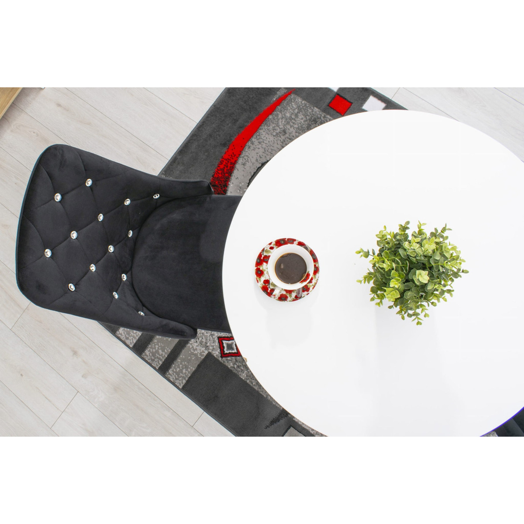 Sedia Amore in velluto nero con cristalli decorativi