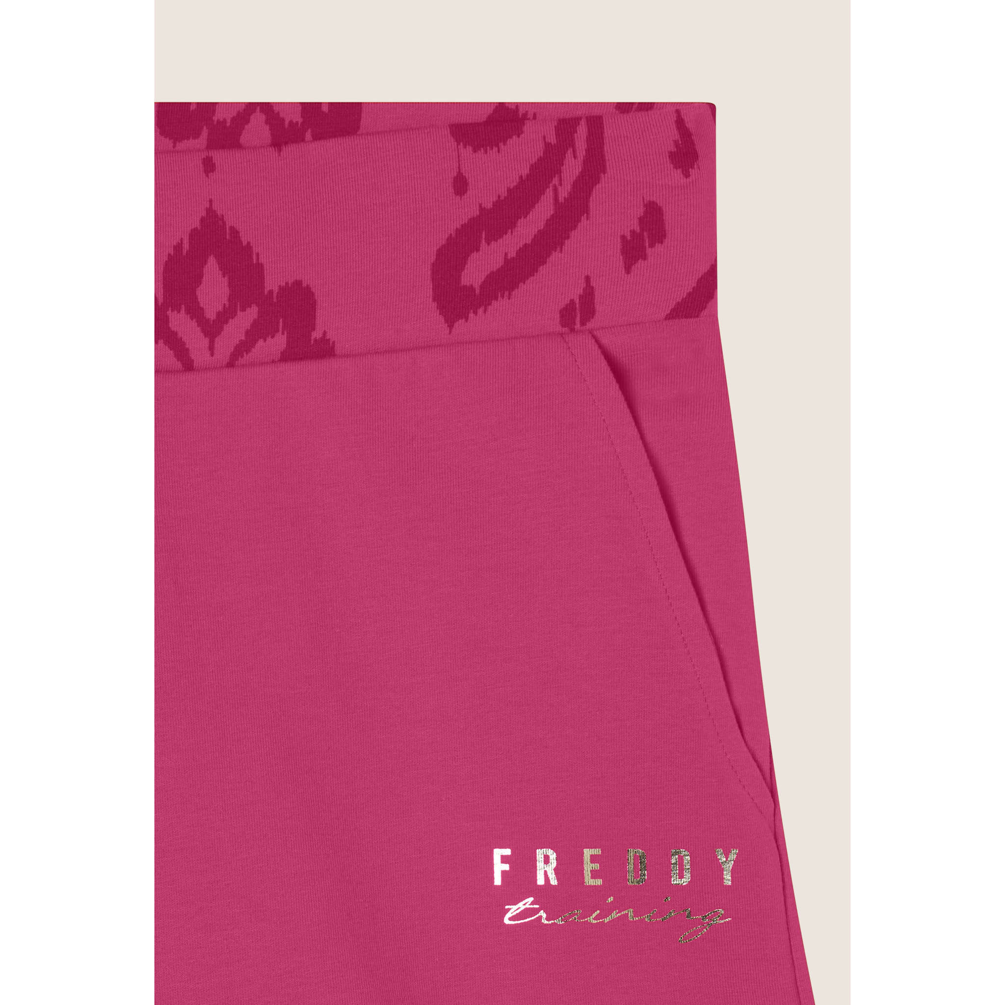 Short sportivi con fascia in vita floreale