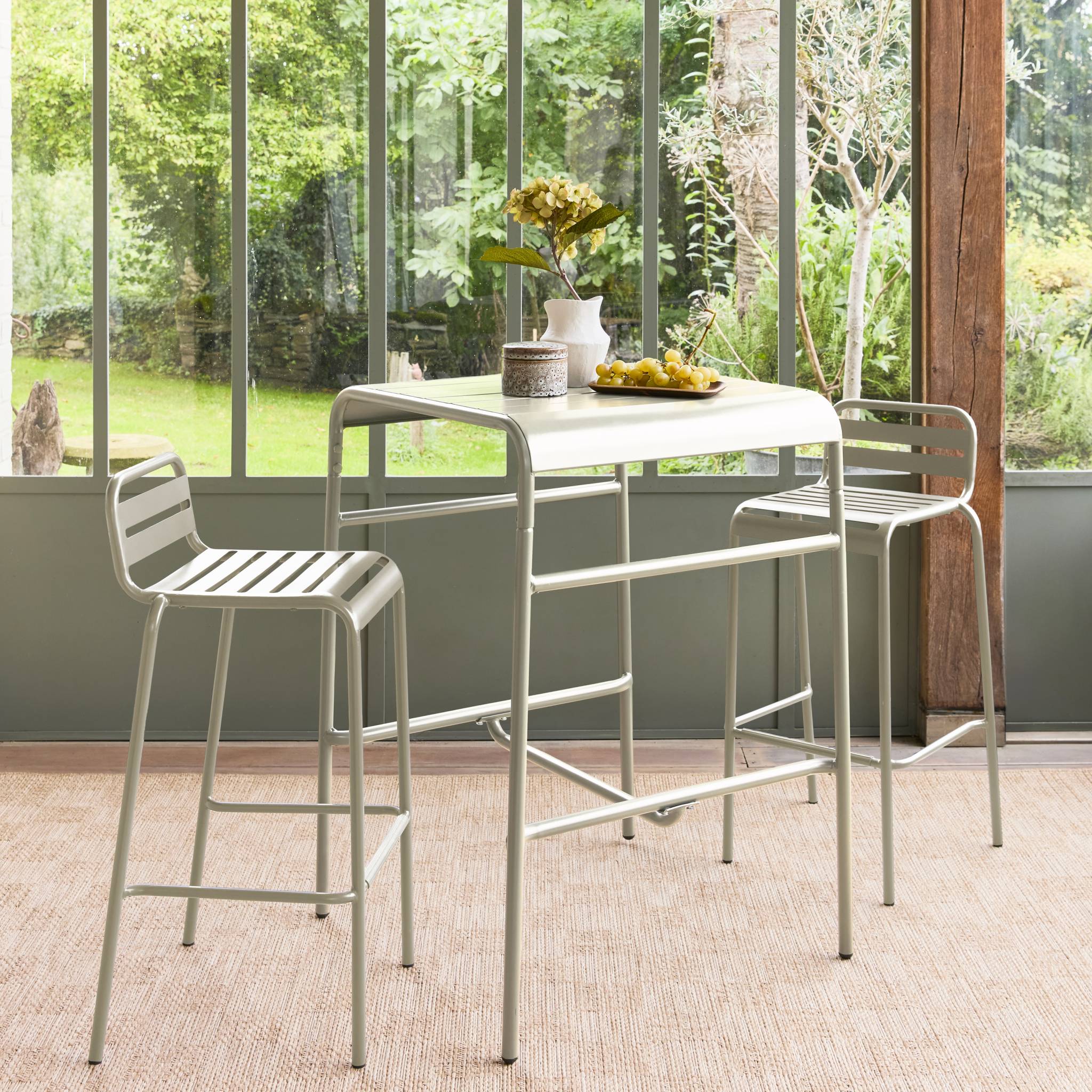 Table haute de jardin métal 2 places. beige. 70 x 70 x 95cm