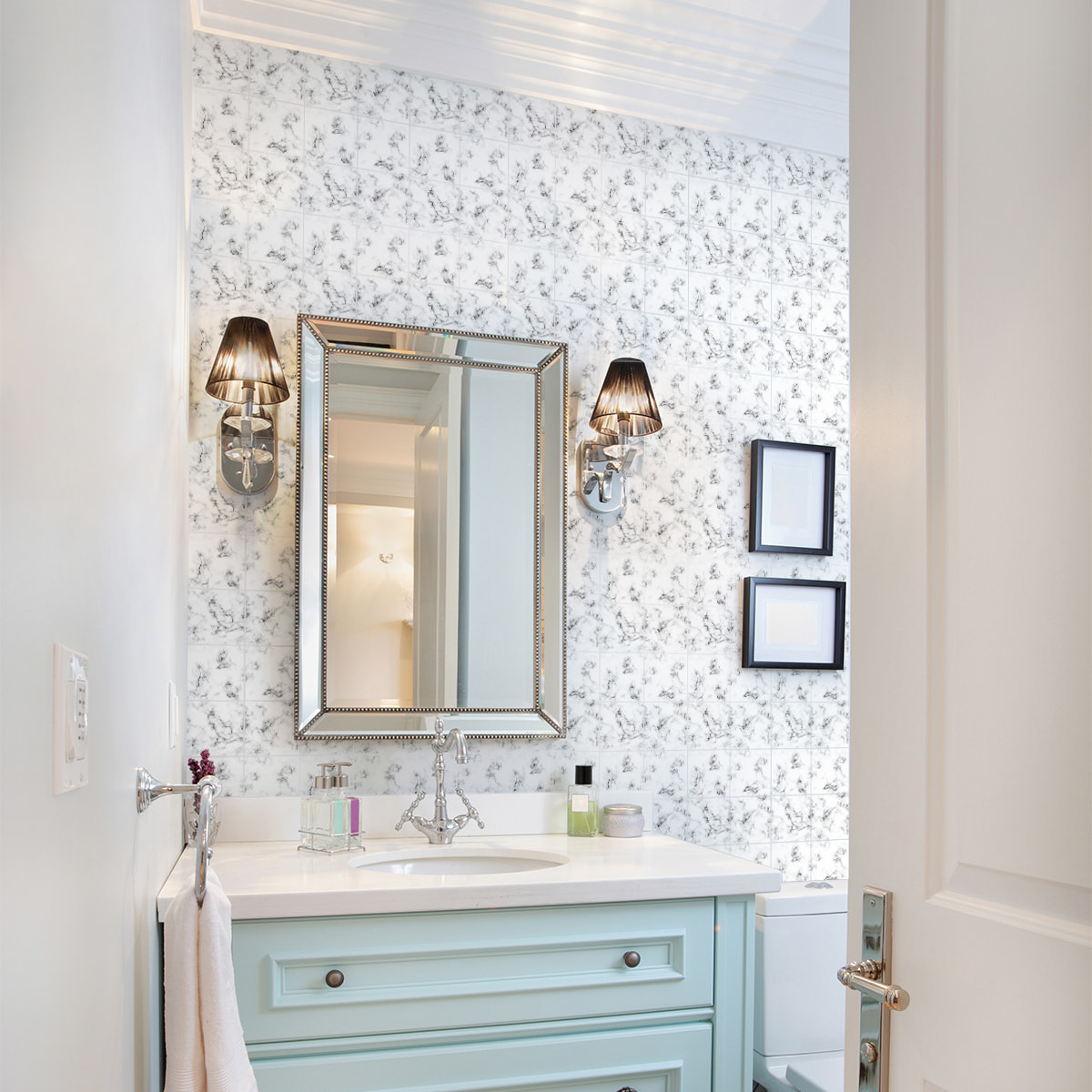 Stickers muraux - Sticker Mural Carrelage adhésif Cuisine Salle de Bain - 24 STICKERS CARRELAGES EFFET MARBRE NOIR ET BLANC
