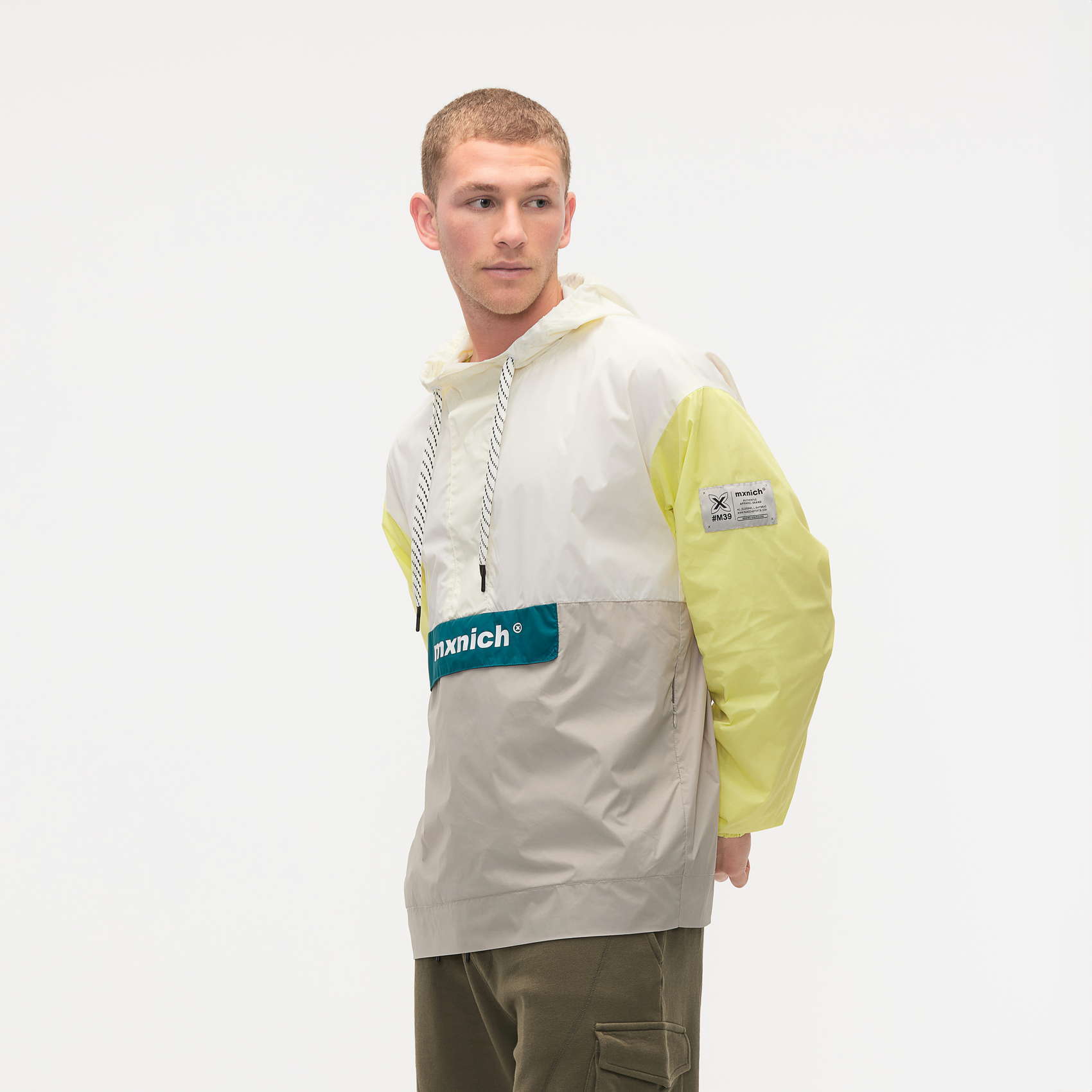 MUNICH WINDBREAKER OVERLAND 253