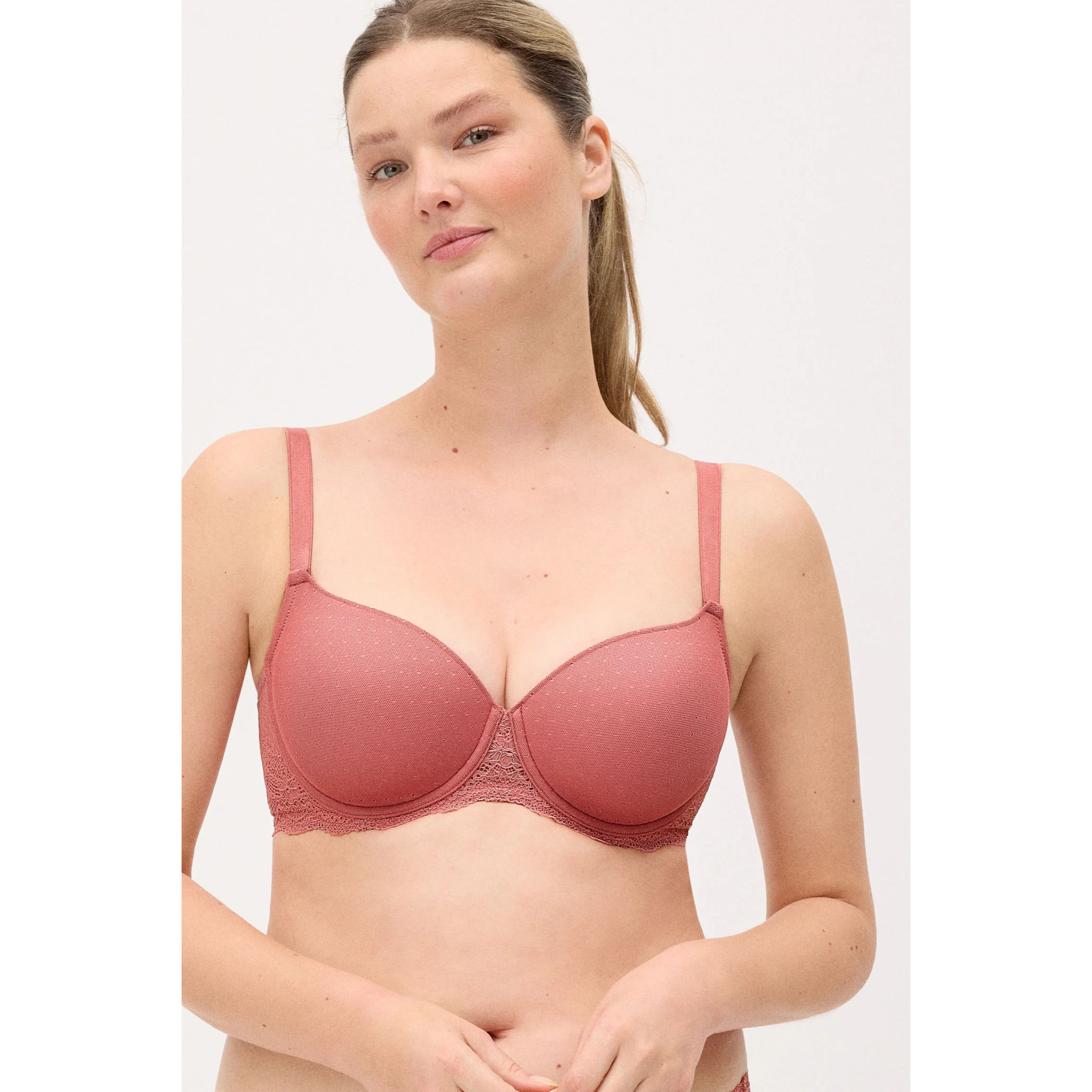 Reggiseno con ferrtto e imbottitura