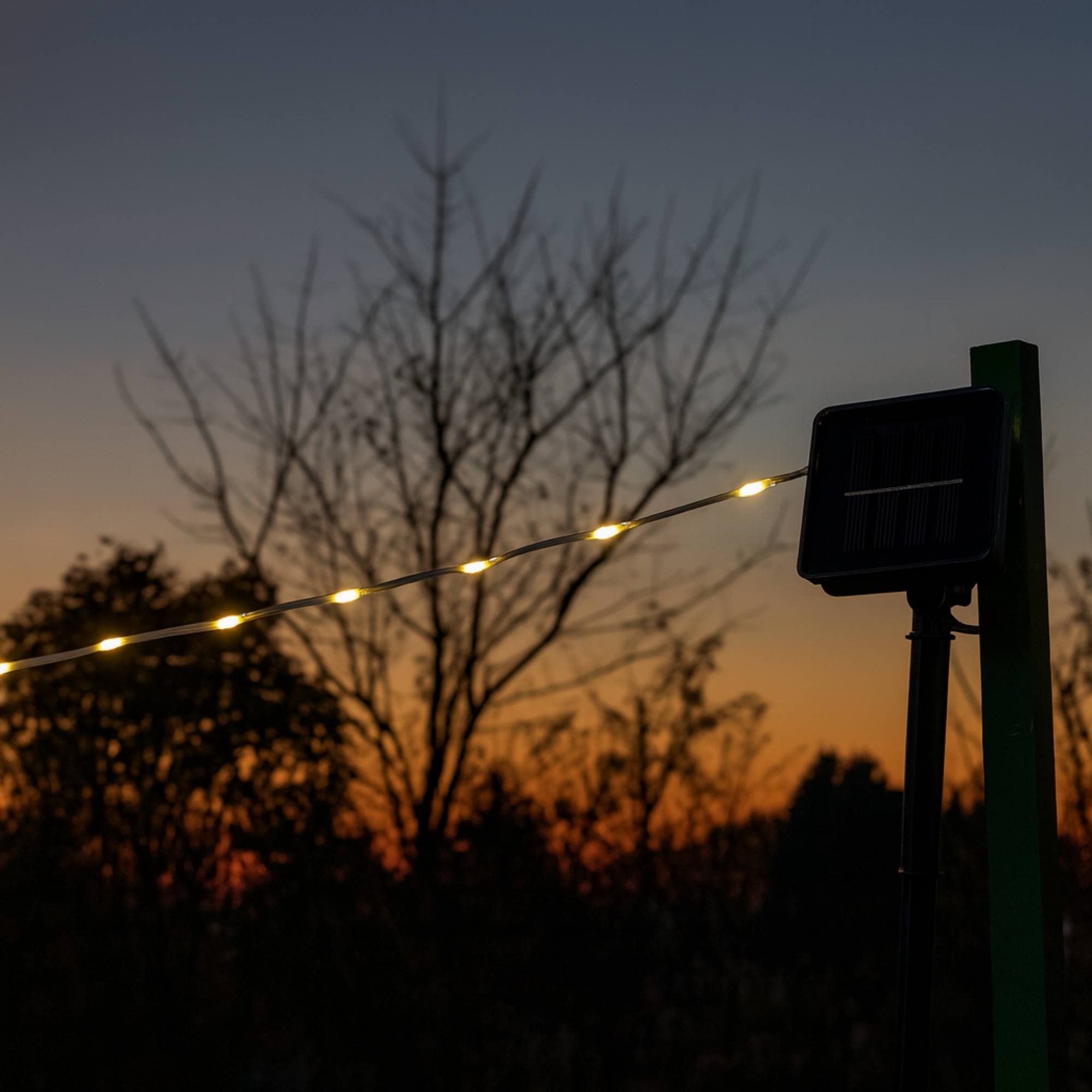 Luz solar led recargable con control remoto blanco cálido con 13 modos, temporizador y cable de 3m