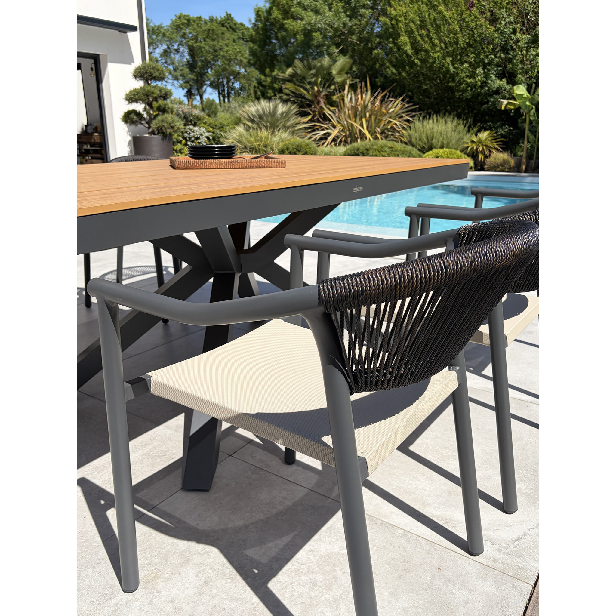 LAMU - Ensemble repas de jardin 6 places en alu - Gris anthracite