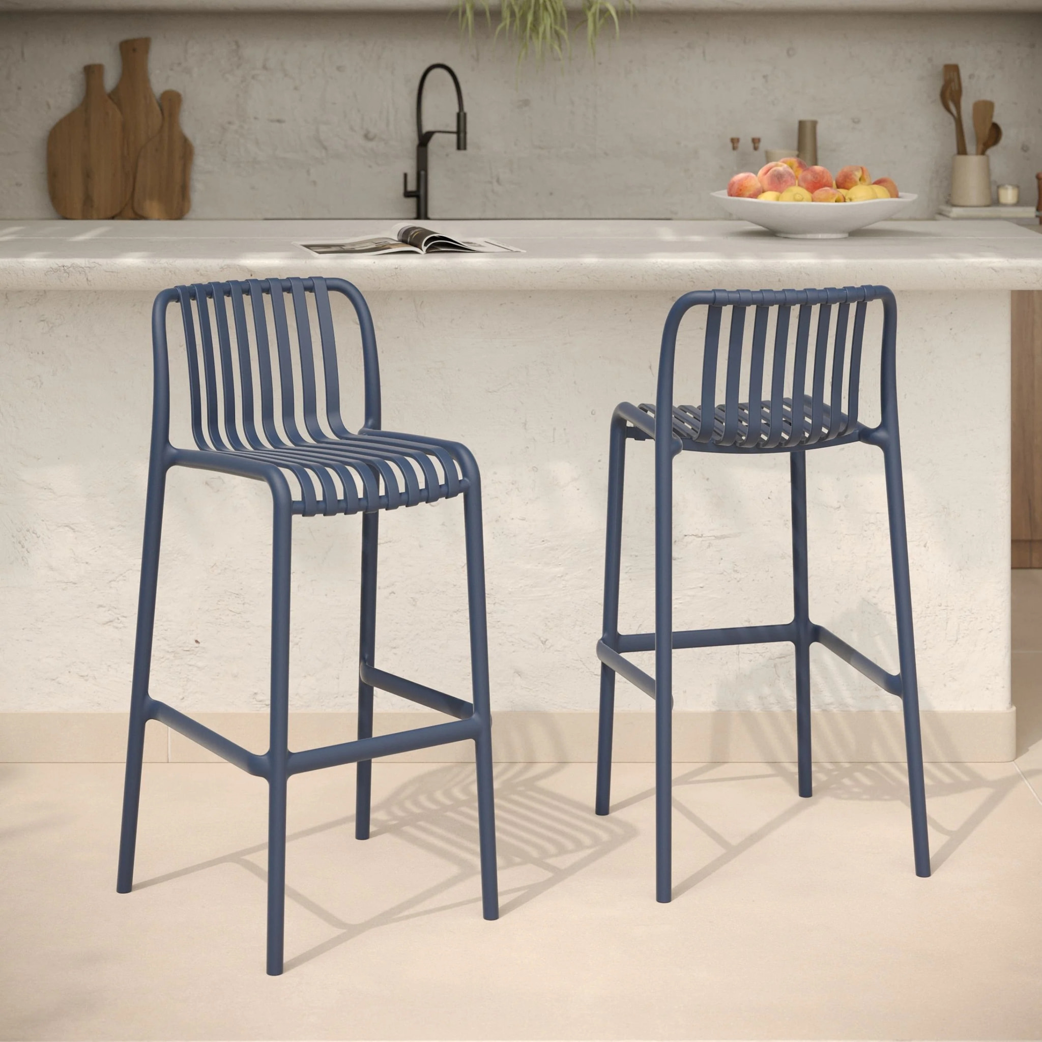 Lot de 2 chaises de bar de jardin 76 cm en plastique bleu marine - Duli