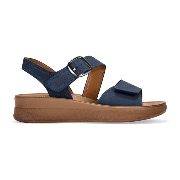 Sandalias de cuña azul con hebilla