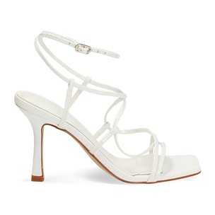 Sandalias blancas con tacón de 9 cm