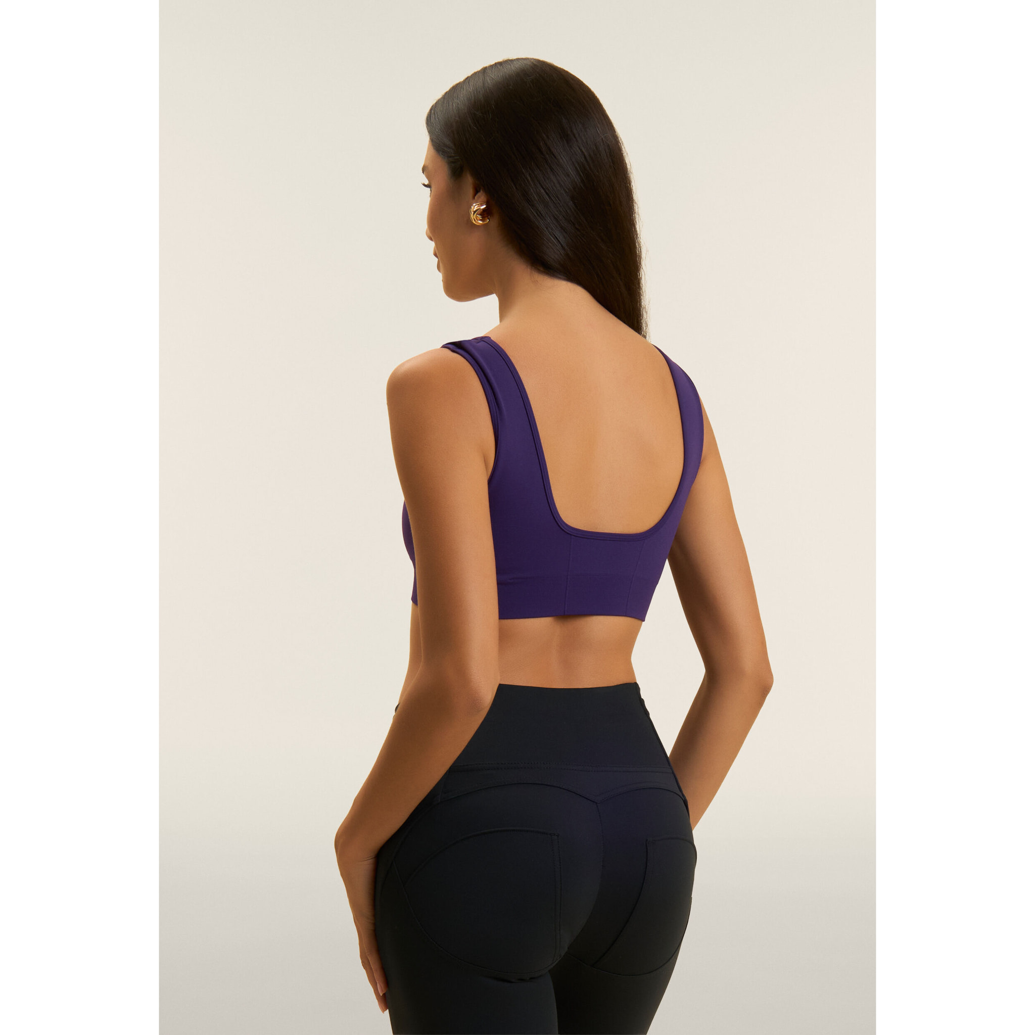 Top sportivo seamless con scollo a cuore e supporto leggero