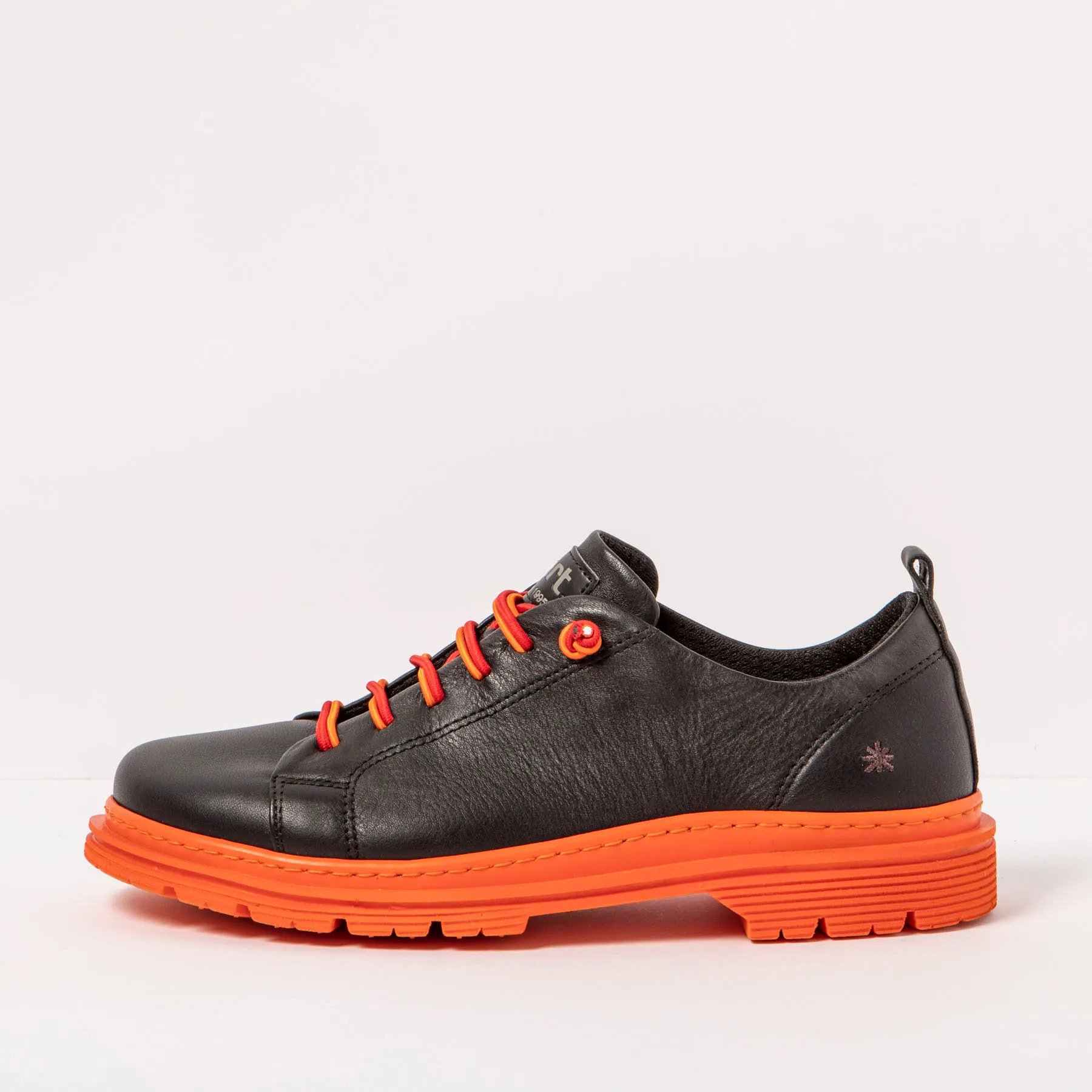 Zapatos 1897 NAPPA BLACK-ORANGE/ BIRMINGHAM color Black-orange