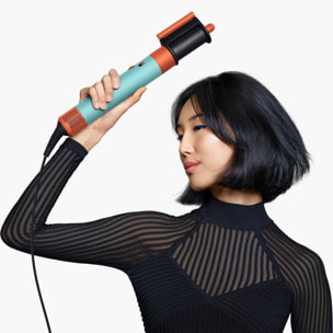 Multi-styler asciugacapelli Dyson Airwrap i.d.™ per capelli lisci e ondulati in Acquamarina/Tangerine | Ricondizionato