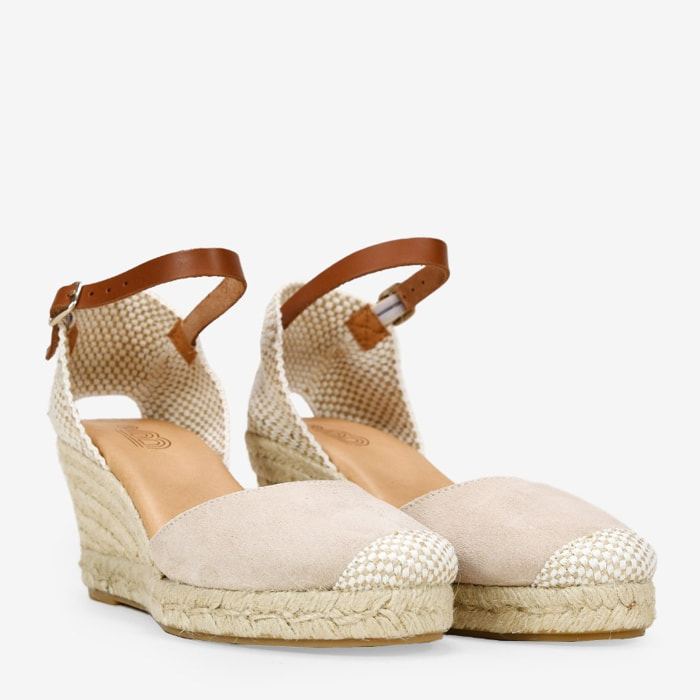 Alpargatas de piel beige con cuña de esparto