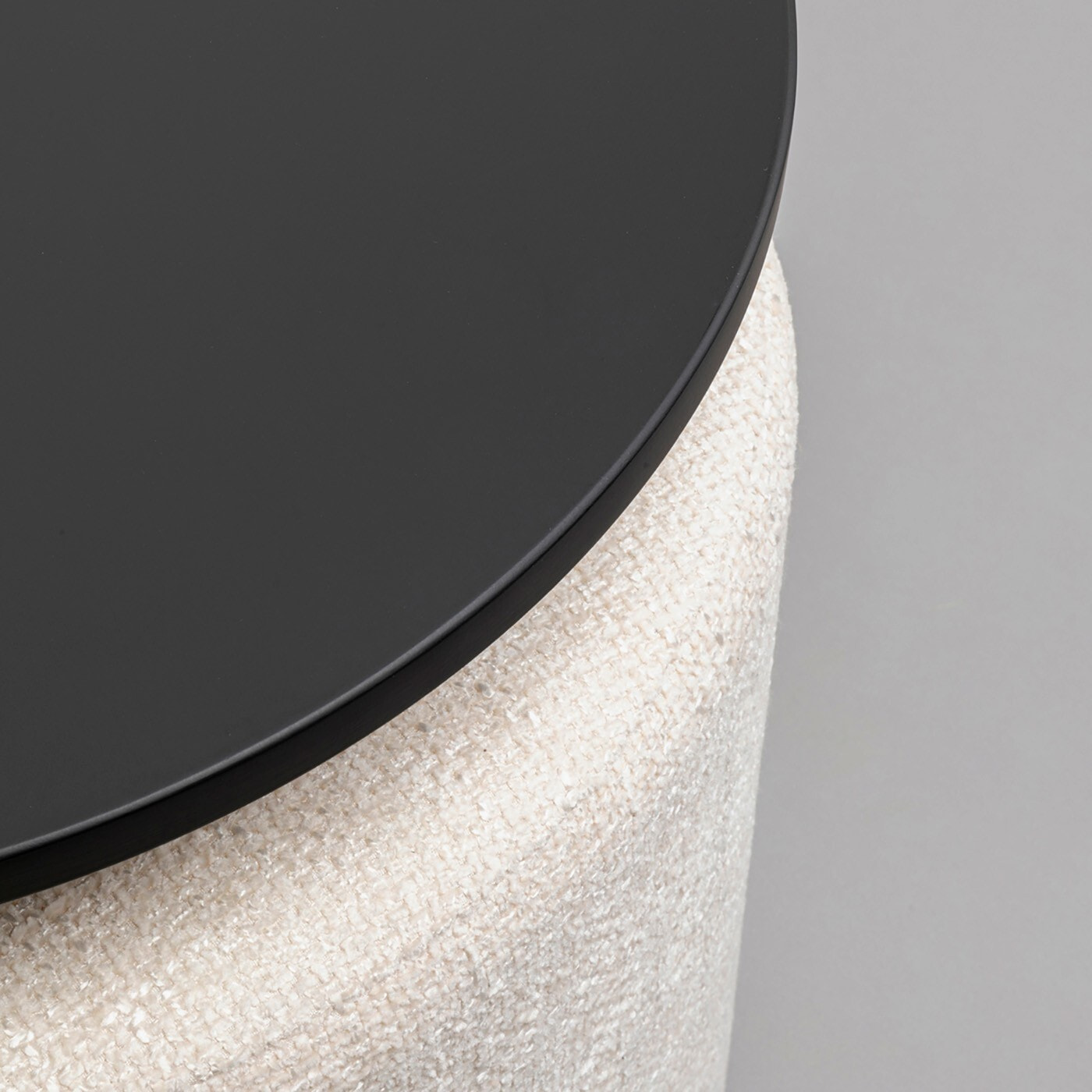 Table d'appoint et tabouret Better Together crème Kare Design