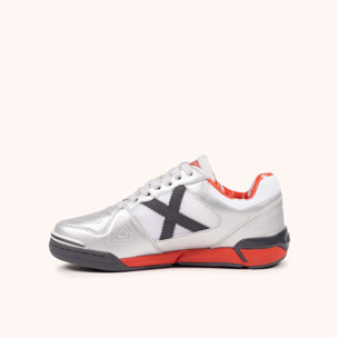 Zapatillas de fútbol sala para niños en gris metalizado y rojo MUNICH ONE KID 79