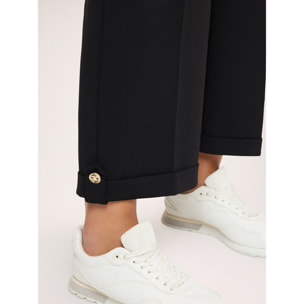 Fiorella Rubino - Pantaloni cropped con risvolto e bottone - Nero