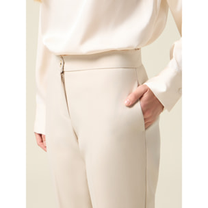 Oltre - Pantalones regulares de tejido crepé - Blanco