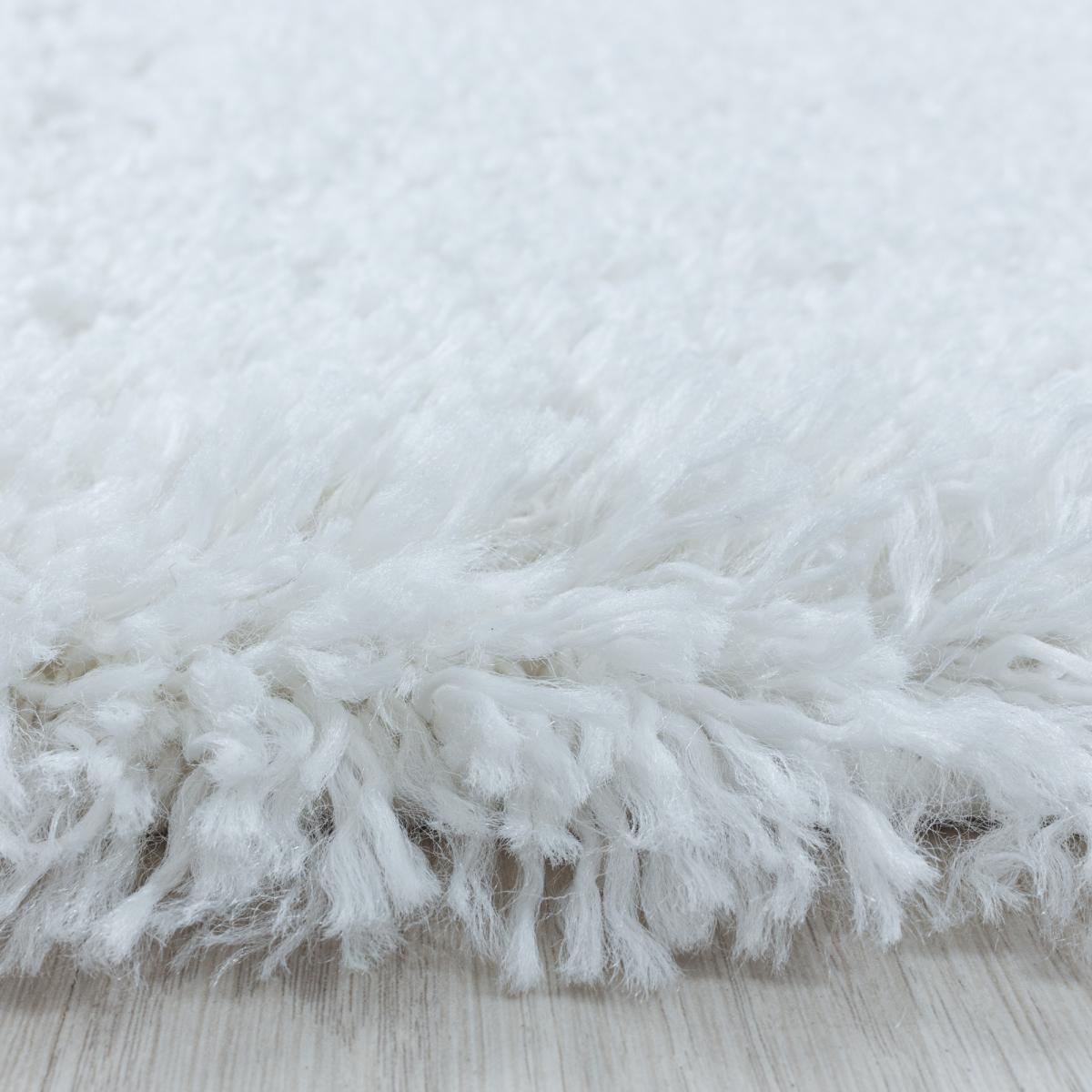 Tapis poils longs shaggy tissé motif uni TENI