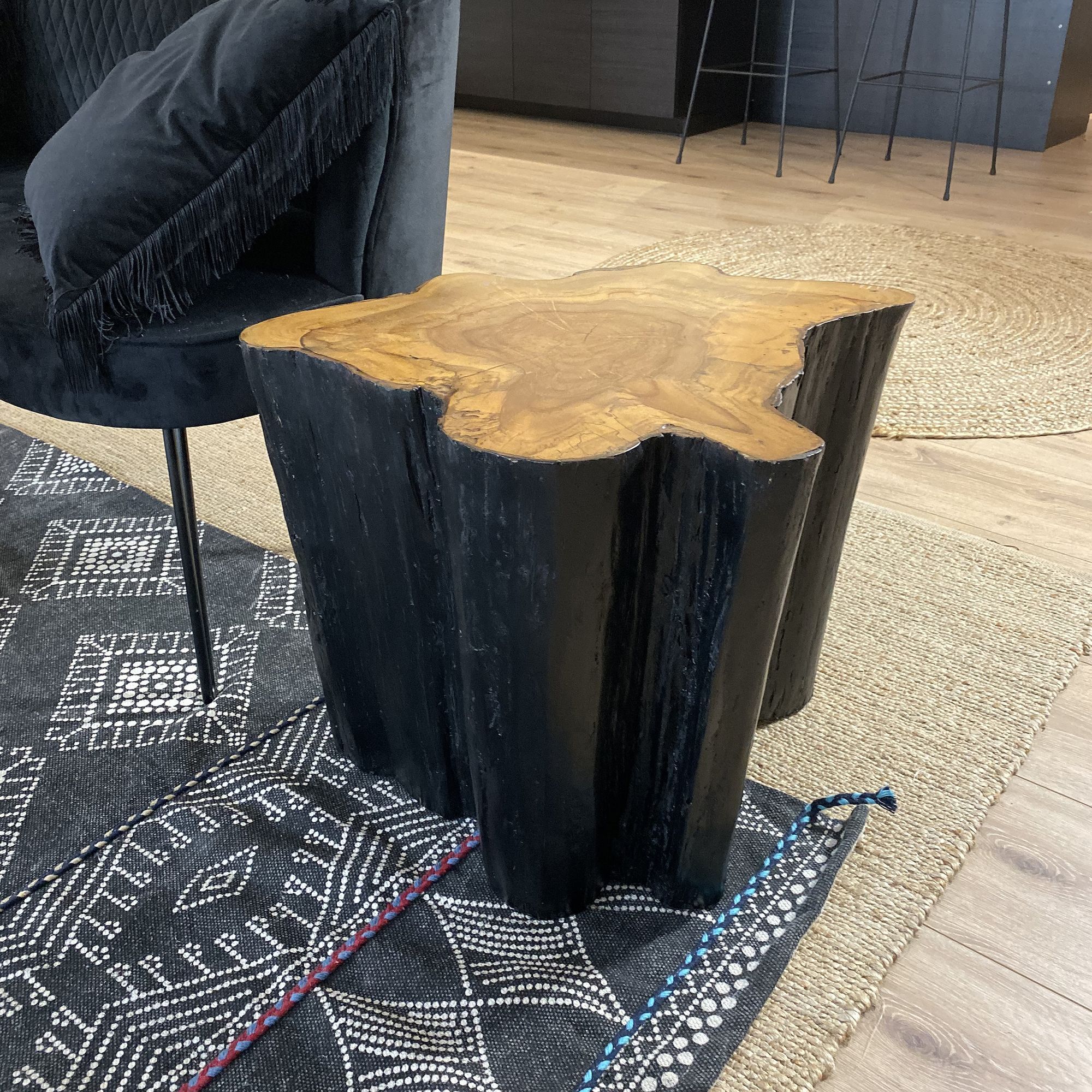 Bout de canapé en bois brûlé 40cm KURO