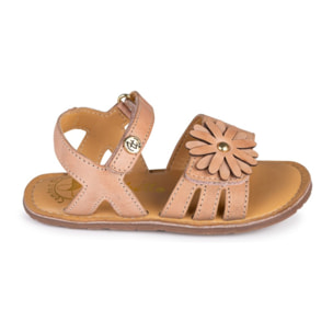 SANDALIA BAREFOOT ROSA – FLOR DELICADA Y SUAVIDAD PASTEL